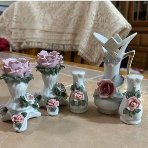 EUC 5 pc VTG Elegant Floral Porcelain Vase Set PLUS